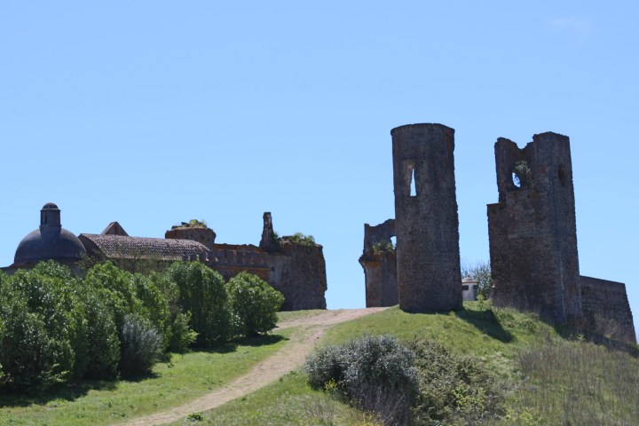 evora-Castelo_de_Montemor-o-Novo_1a.jpg